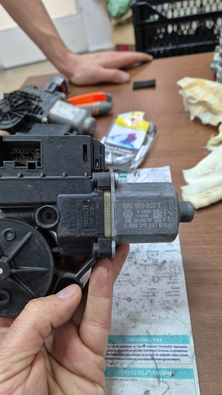 6R0959802T VW Polo 6R 6C SAĞ ÖN Cam motoru